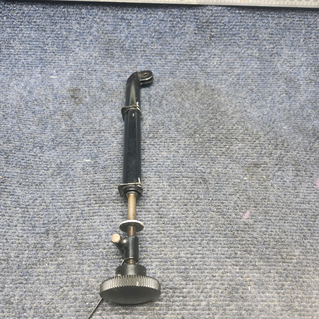 Used aircraft parts for sale, 65837-002 PIPER PA28-161 Warrior III RUDDER TRIM ADJUSTMENT ASSEMBLY (WITH KNOB)
