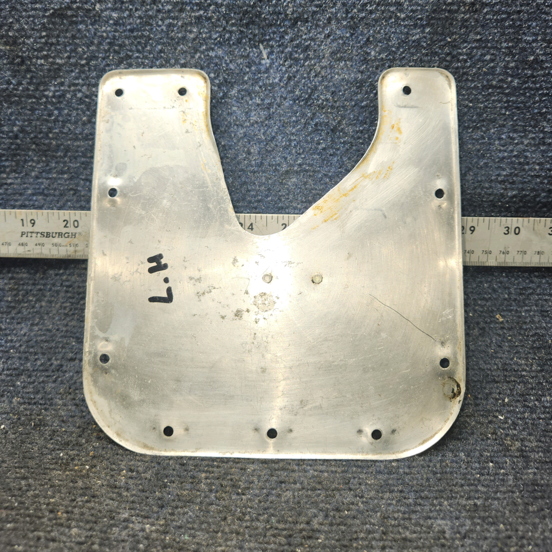 Used aircraft parts for sale, 65688-000 Piper PA28-140 Main Landing Gear Plate Assy LH