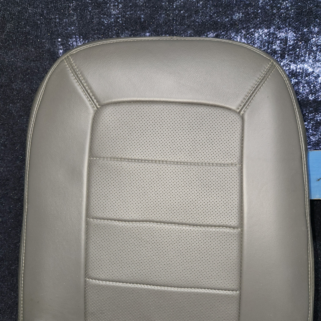 Used aircraft parts for sale, 68061-002, 63443-000, 68067-000 Piper PA-28-140 Front Seat Assembly
