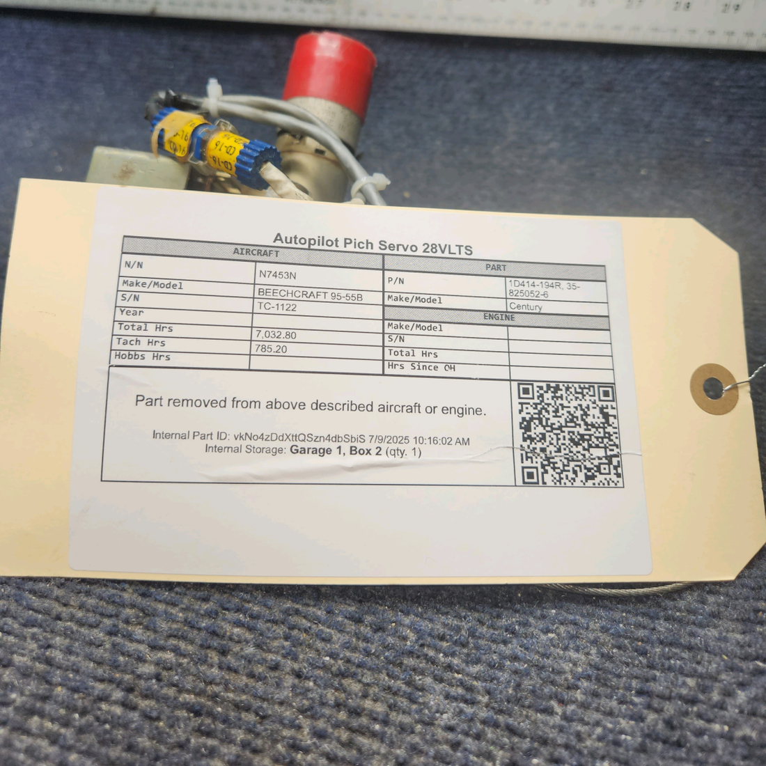 Used aircraft parts for sale, 1D414-194R Century BEECHCRAFT 95-55B Autopilot Pitch Servo 28 VLTS.