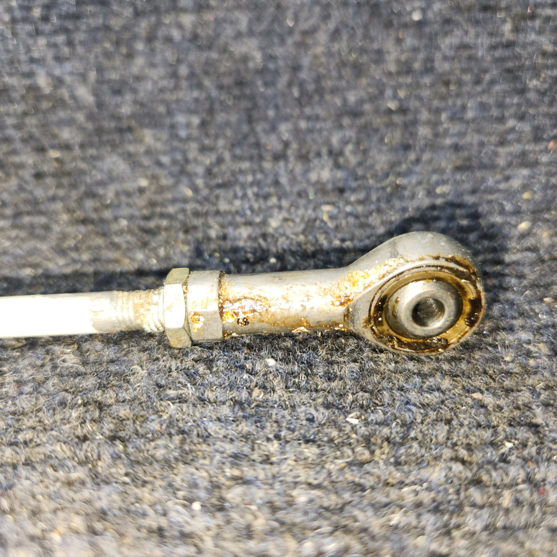 Used aircraft parts for sale, 0523218-2 Cessna 172E Aileron Push Pull Rod Assembly