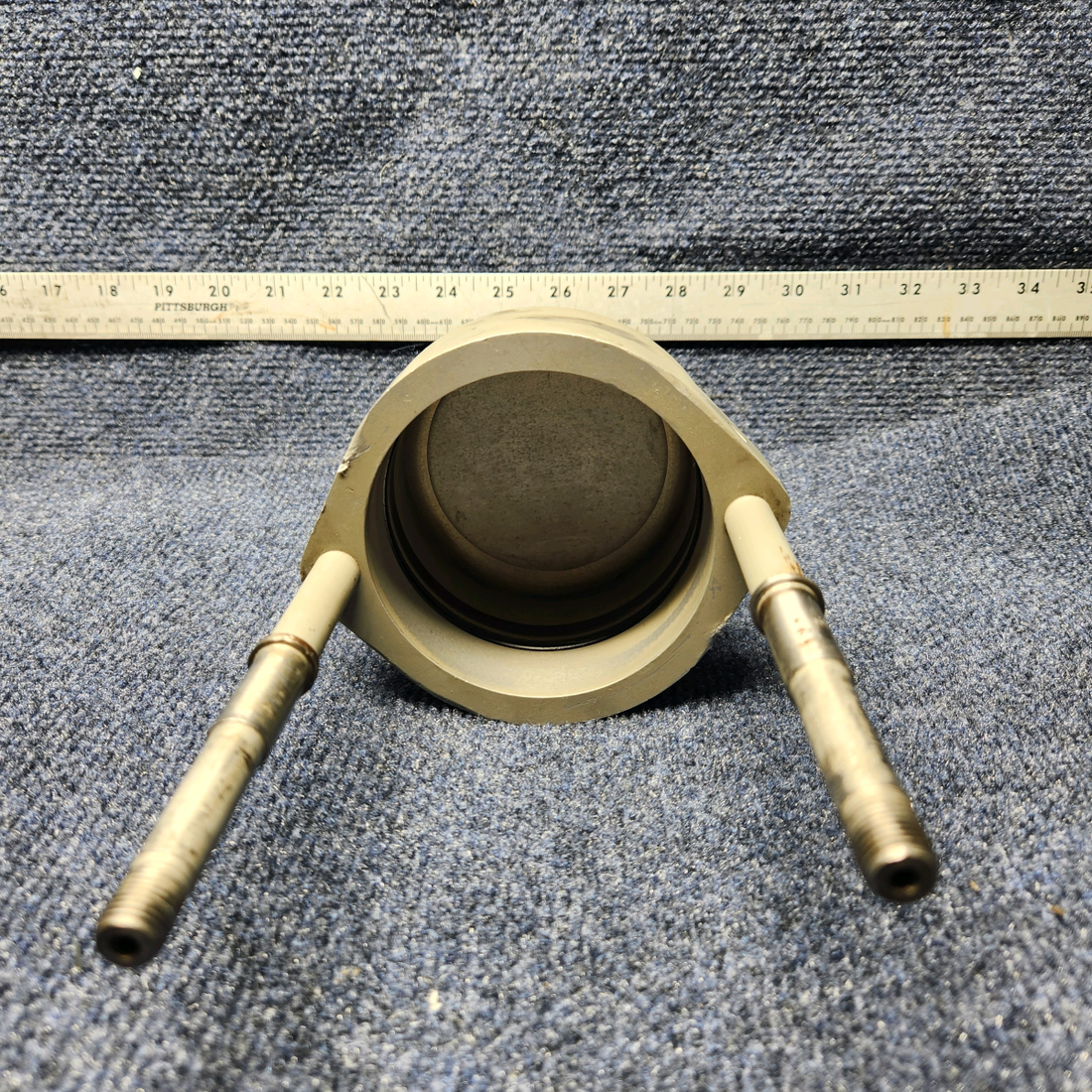 Used aircraft parts for sale, HC-A2V20-4A1 Hartzell BEECHCRAFT F35 HARTZELL TWO BLADE PROPELLER W/ ADAPTER KIT & LOGS (PROP STRUCK)