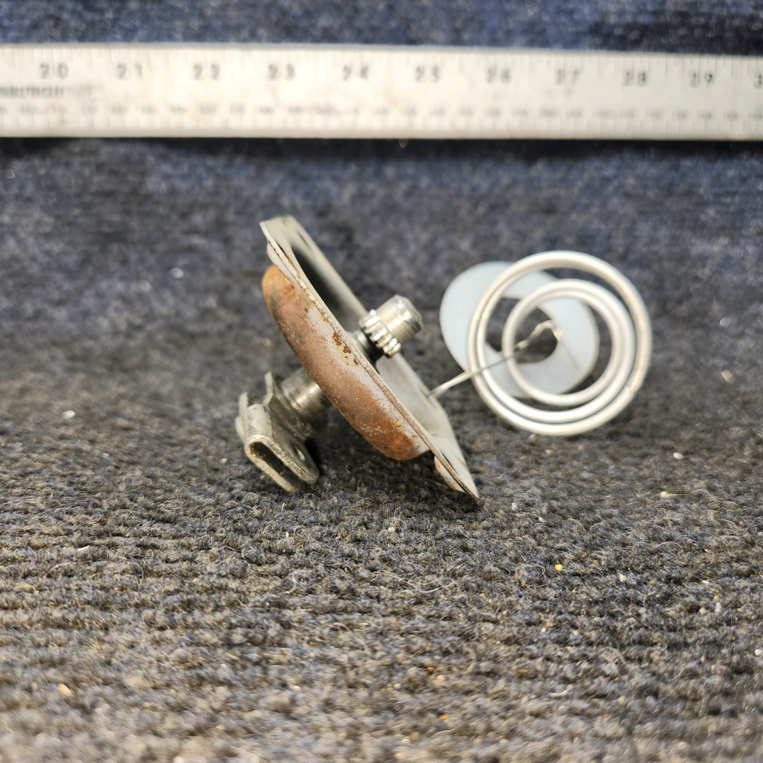 Used aircraft parts for sale, 0511227-6 Cessna 172 Cabin Door Handle Shaft RH