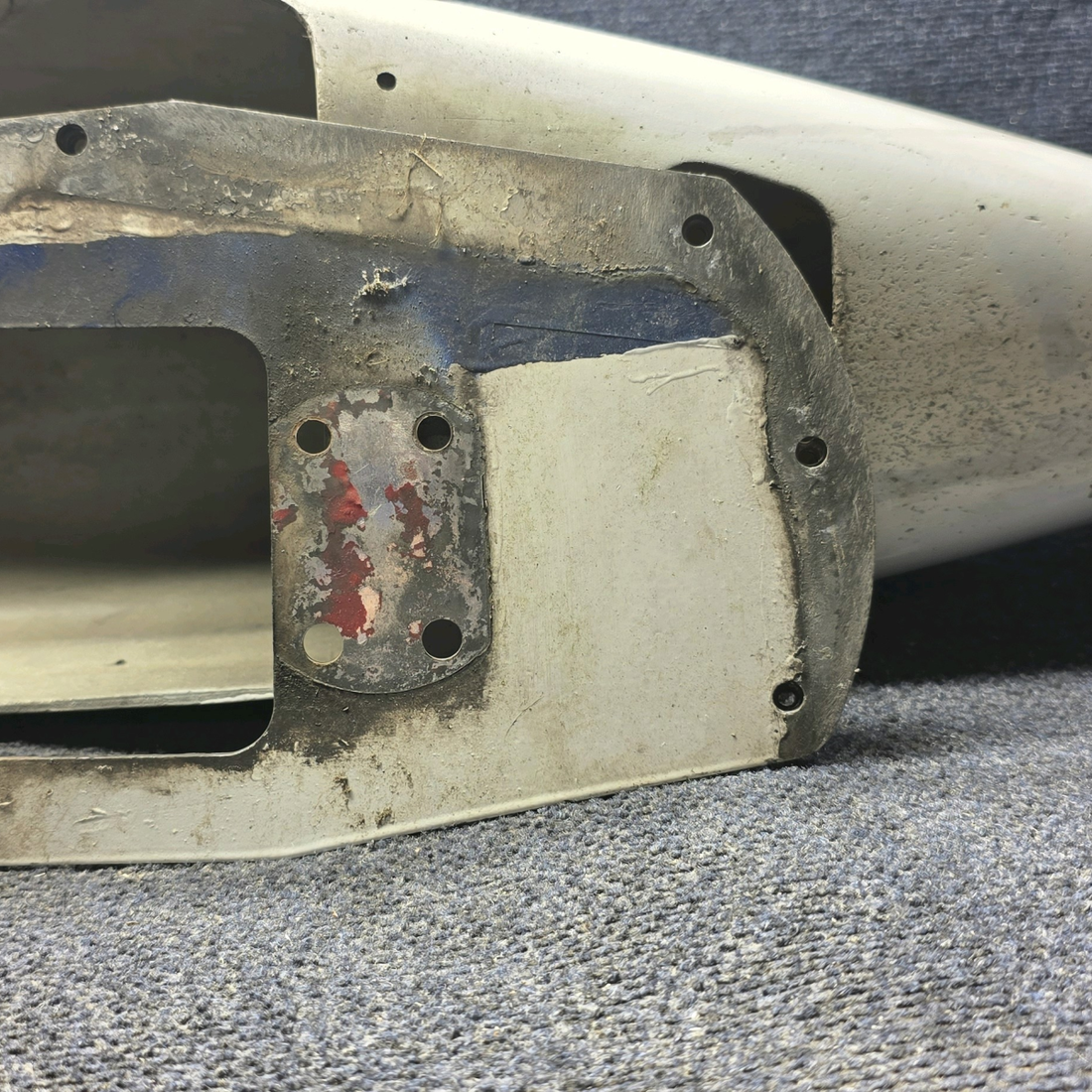 Used aircraft parts for sale, 0741046-200 Cessna 182G Main Landing Gear Fairing Assembly RH With Braket