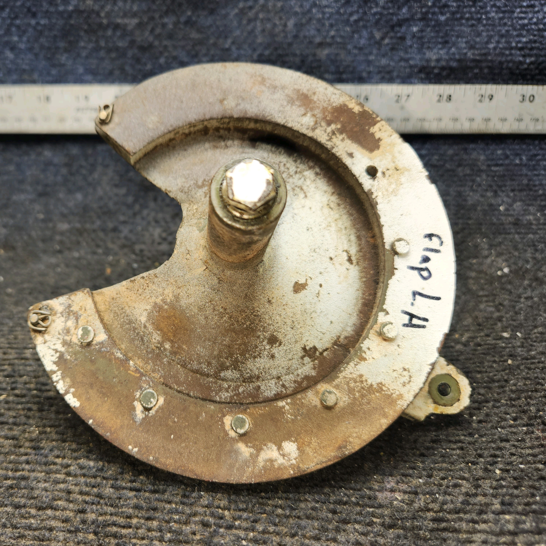 Used aircraft parts for sale, 0760612-7 cessna 150G Flap Drive Pulley Assembly – LH