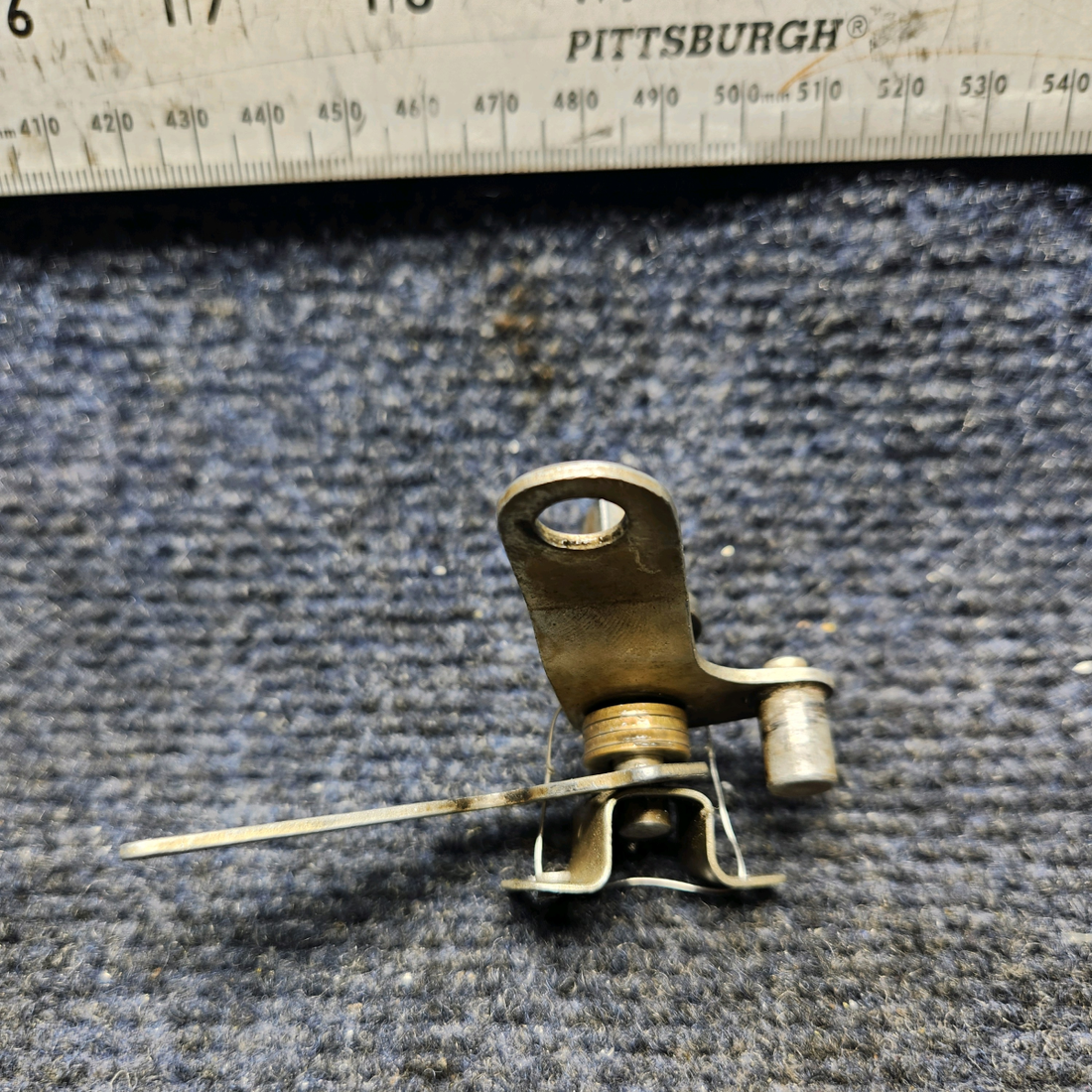 Used aircraft parts for sale, 35-400464-10 Beechcraft F33A CABIN DOOR HANDLE SHAFT ASSEMBLY