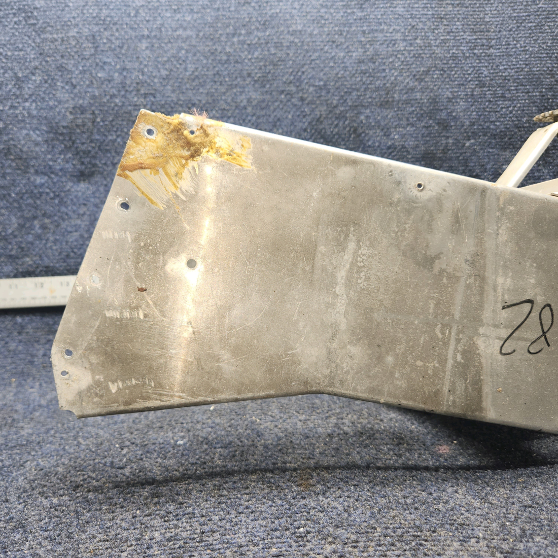 Used aircraft parts for sale, 0713640 Cessna 182P Console Structure Assy