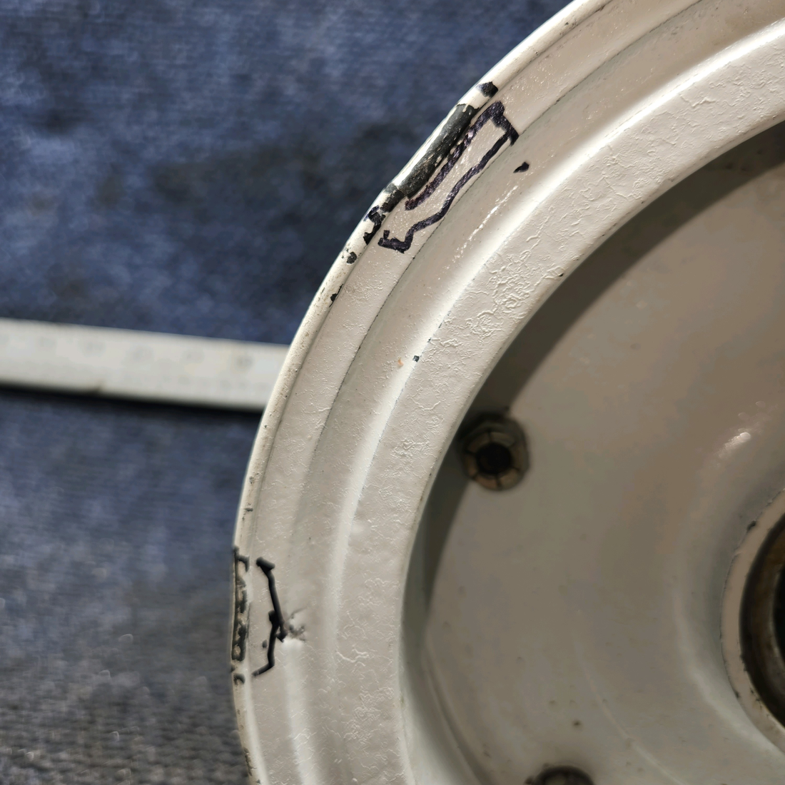 Used aircraft parts for sale, 40-98 BEECHCRAFT 95-55B Main Gear Wheel Assembly – 8"