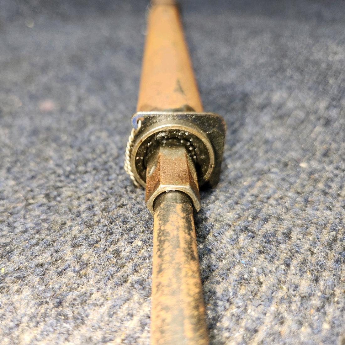 Used aircraft parts for sale, 76425-002 PIPER PA28RT-201 Bungee Assy Nose Wheel R.H