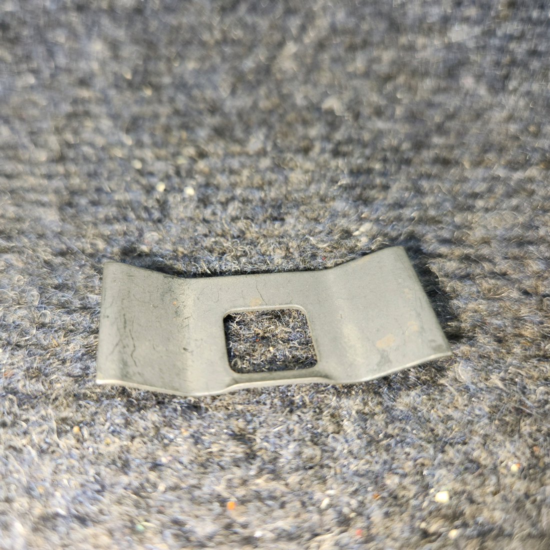 Used aircraft parts for sale, 9511103 Goodyear Cessna Clip Set of 4