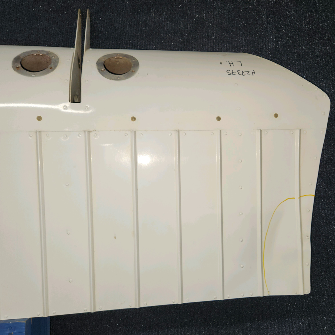 Used aircraft parts for sale, 0426901-15 cessna 150G Flap Assembly – LH