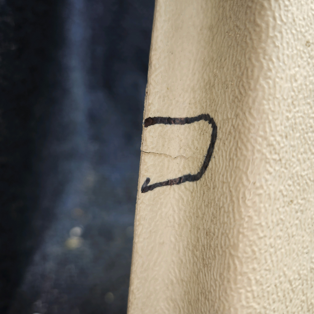 Used aircraft parts for sale, 0515027-4 cessna 172N Window Moulding - RH