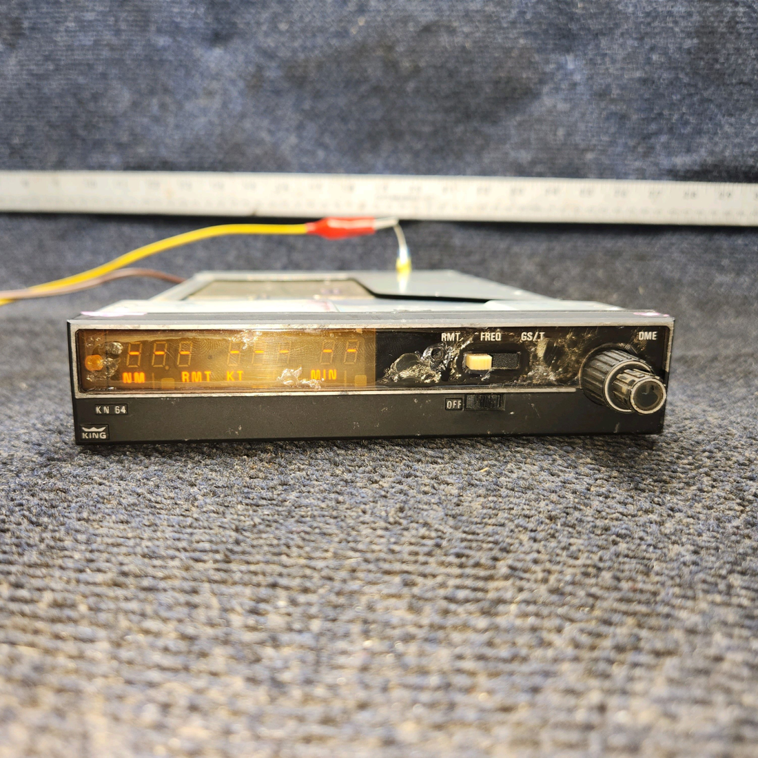 Used aircraft parts for sale, 066-1068-00R-4 Bendix King KN64 Beechcraft 95-B55 DME WITH RACK AND CONNECTOR