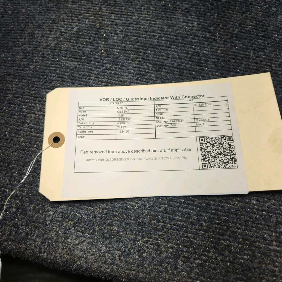 Used aircraft parts for sale, ID-825 TSO CESSNA 172K VOR / LOC / GLIDESLOPE INDICATOR WITH CONNECTOR