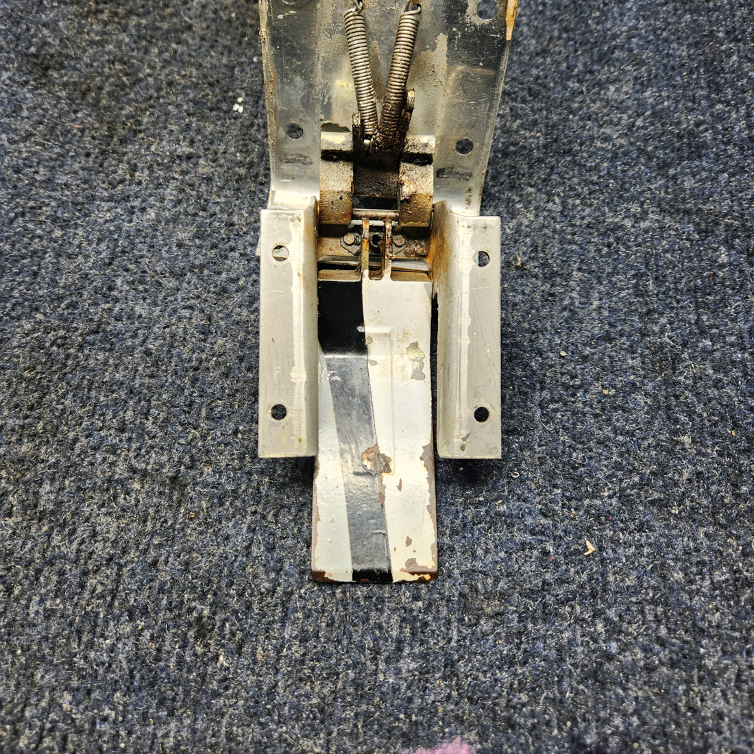 Used aircraft parts for sale, 79515-003 Piper PA32RT-300 CABIN DOOR LATCH ASSEMBLY