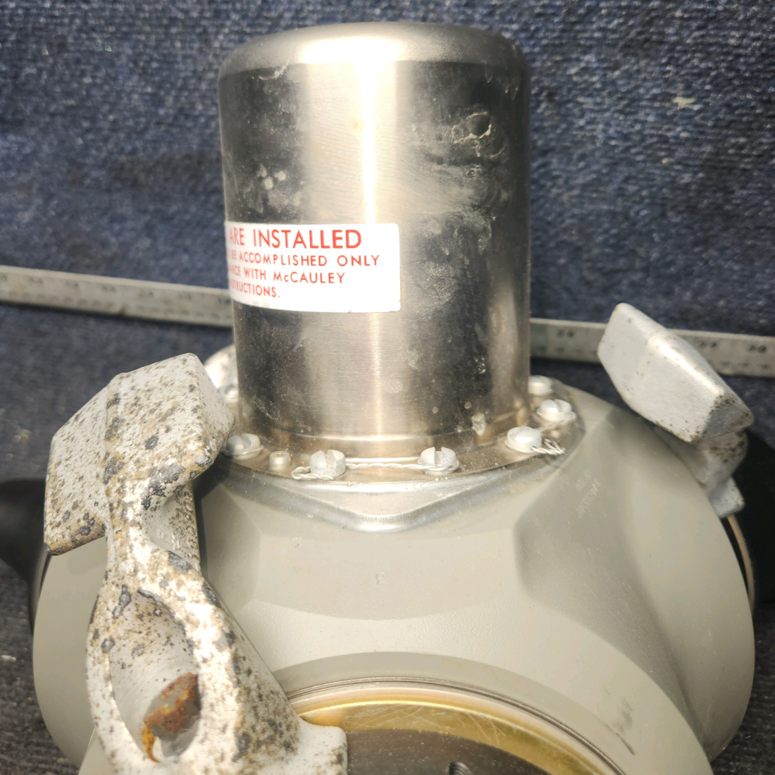 Used aircraft parts for sale, 3AF32C504-C McCauley BEECHCRAFT 95-55B Propeller Hub – Prop Strike, for Parts Only