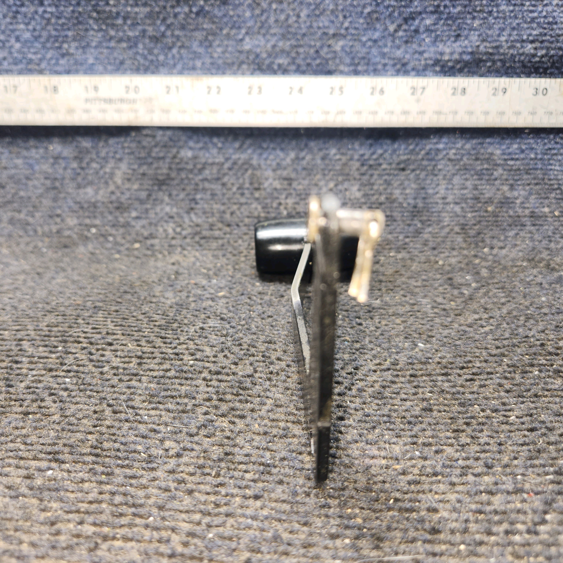 Used aircraft parts for sale, 67223-000, 67212-000 piper PA-28-181 Throttle Lever Assembly
