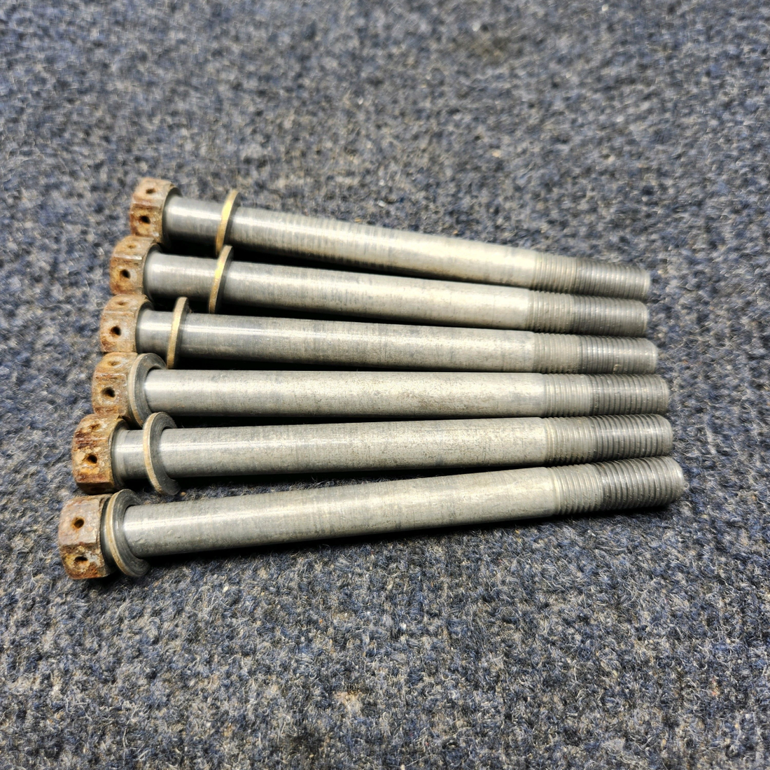 Used aircraft parts for sale, Propeller Bolts Piper  [part_model] PIPER PA28-140 PA28-140 PROPELLER BOLTS (SET OF 6)