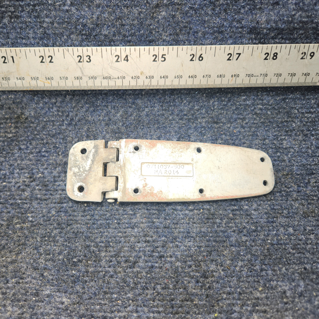 Used aircraft parts for sale, 0413426-3 Cessna C-150J Hinge Assy LH Upper or RH Lower