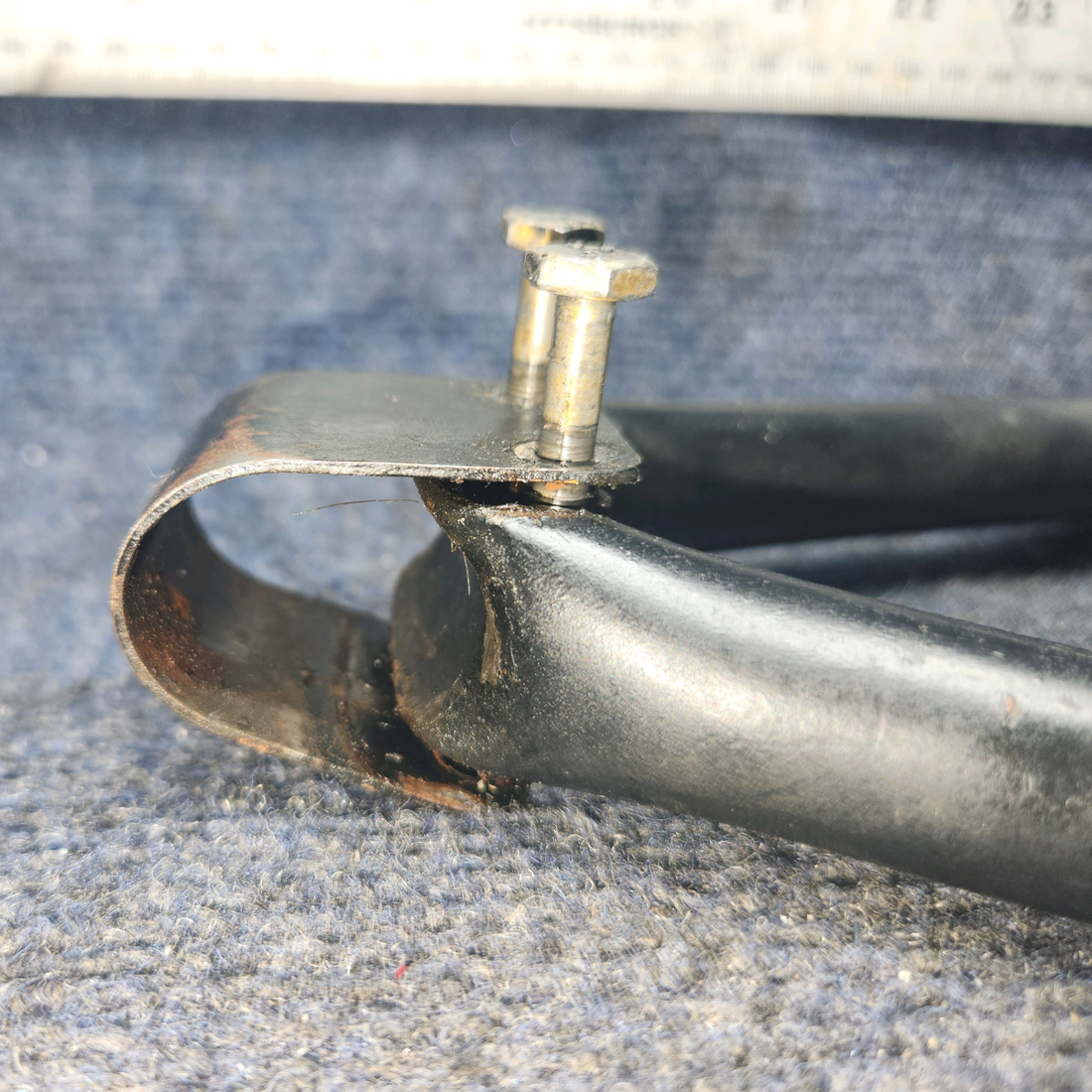 Used aircraft parts for sale, 63464-000, 68468-000 Piper PA28-140 Toe Brake Brace Assy with Braket