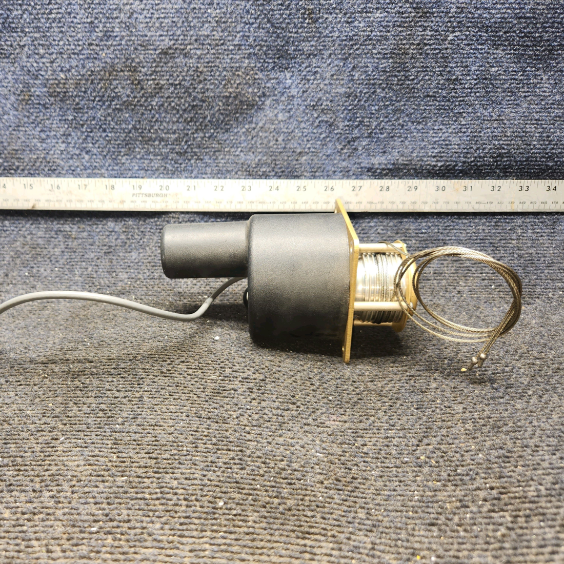 Used aircraft parts for sale, 0107-P4 S-Tec Cessna 182G Autopilot Pitch Servo Assembly