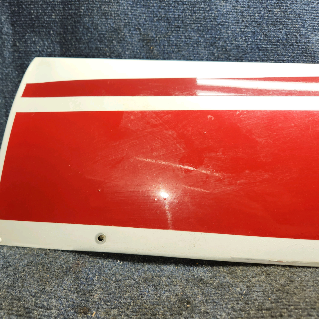 Used aircraft parts for sale, 0523565-29 cessna 150G Wing Tip Assembly – LH – Worn Paint, See Photos