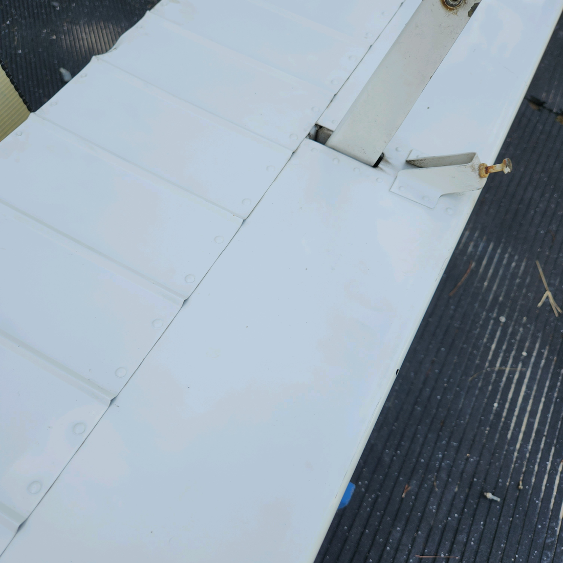 Used aircraft parts for sale, 69-160005-44 Beechcraft C23 SUNDOWNER FLAP ASSEMBLY RH "SEE PHOTOS FOR DETAILS"