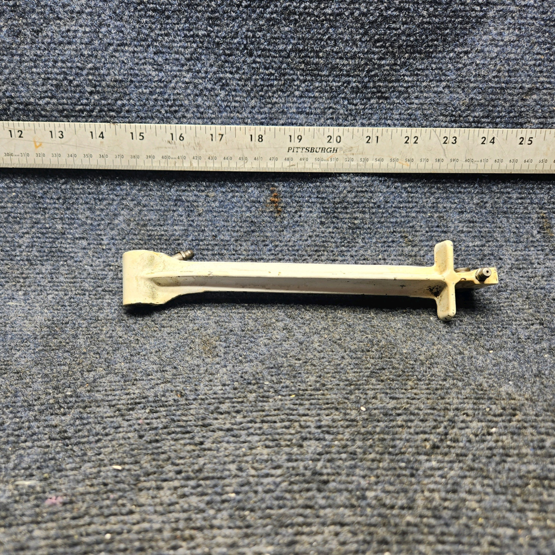 Used aircraft parts for sale, 35-815129 Beechcraft F33A MAIN GEAR RETRACT BRACE LEG