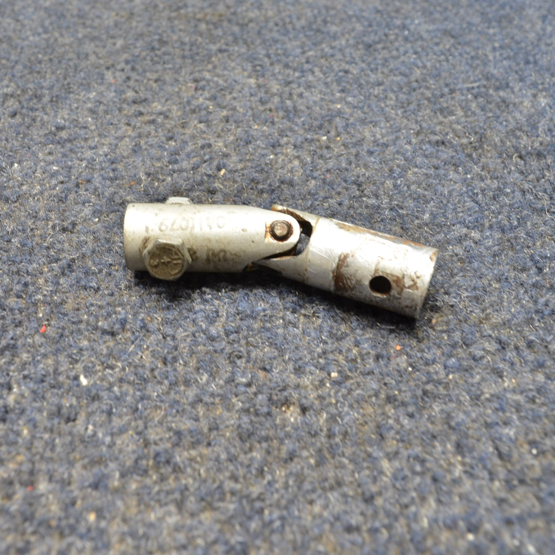 Used aircraft parts for sale, 0411079-1 Cessna C175 CONTROL YOKE UNIVERSAL JOIN