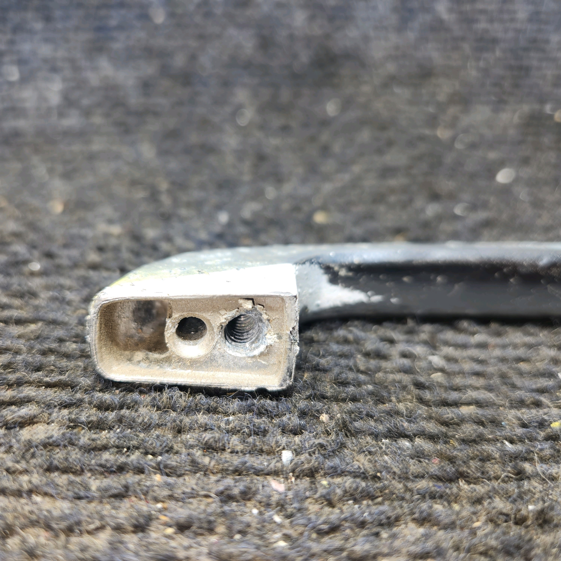Used aircraft parts for sale, 481-772 Piper PA-28-140 Upper Cockpit Handle Assembly