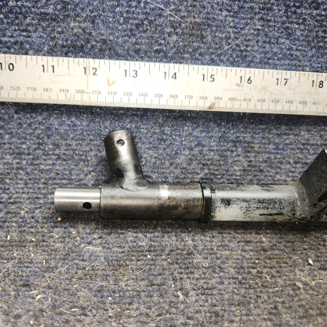Used aircraft parts for sale, 0411306-25 cessna 172N Weld Assembly