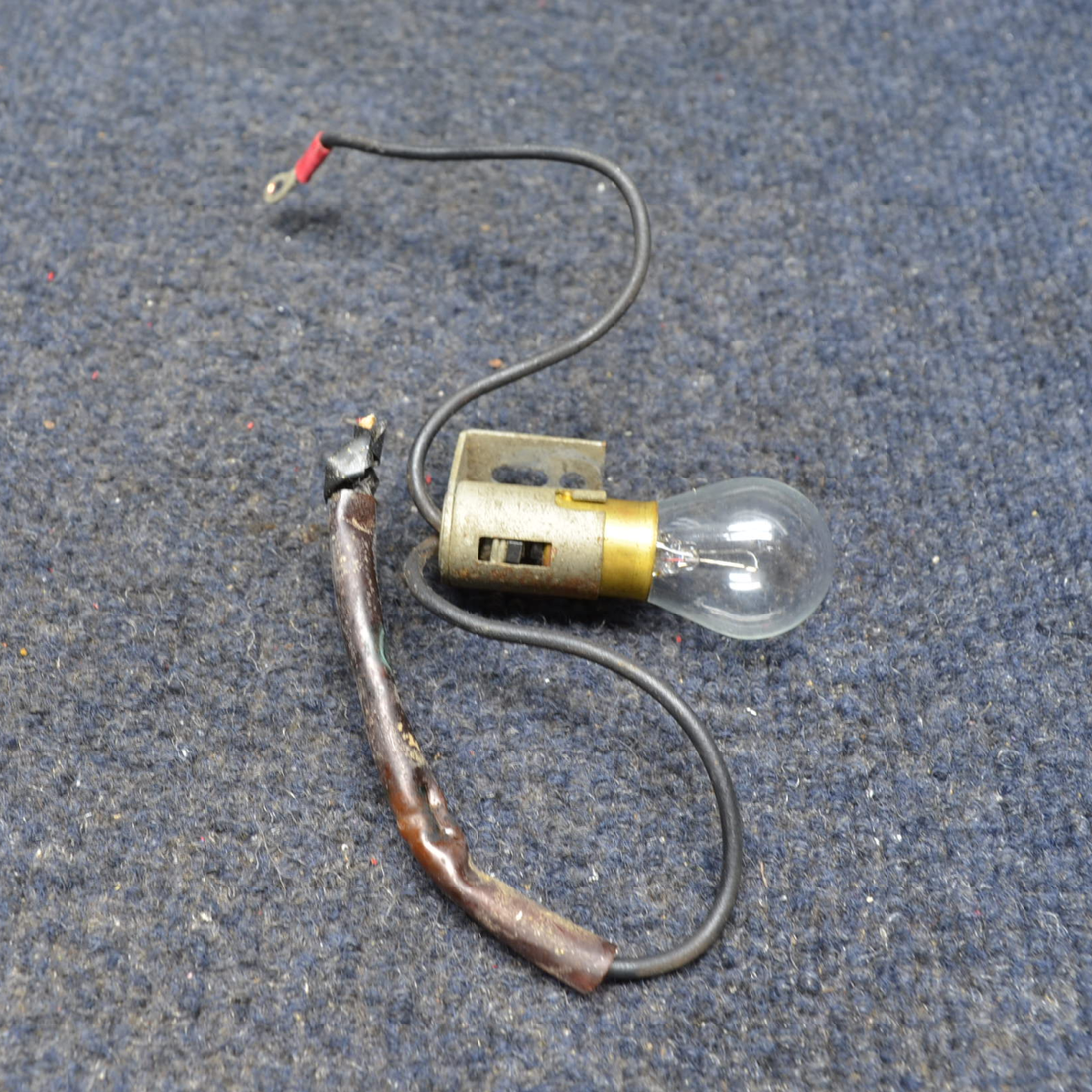 Used aircraft parts for sale, 0710103-1 Cessna C175 COVER PLATE CABIN LIGHT