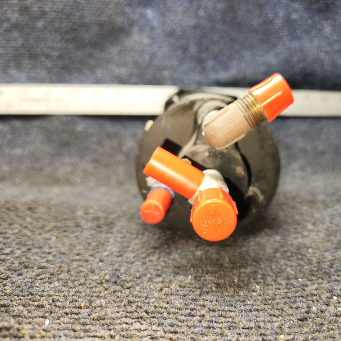 Used aircraft parts for sale, 23-501-06-9 Edo-Air 5000B-20 Cessna 172F Vacuum Attitude Gyro Indicator