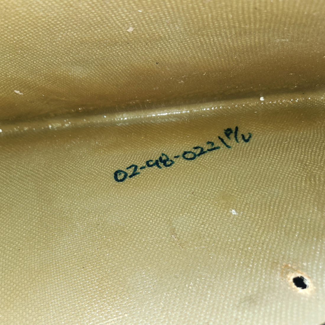 Used aircraft parts for sale, SA880CE Piper PA28-140 Hoerner Style FiberglassWing Tip Assy RH