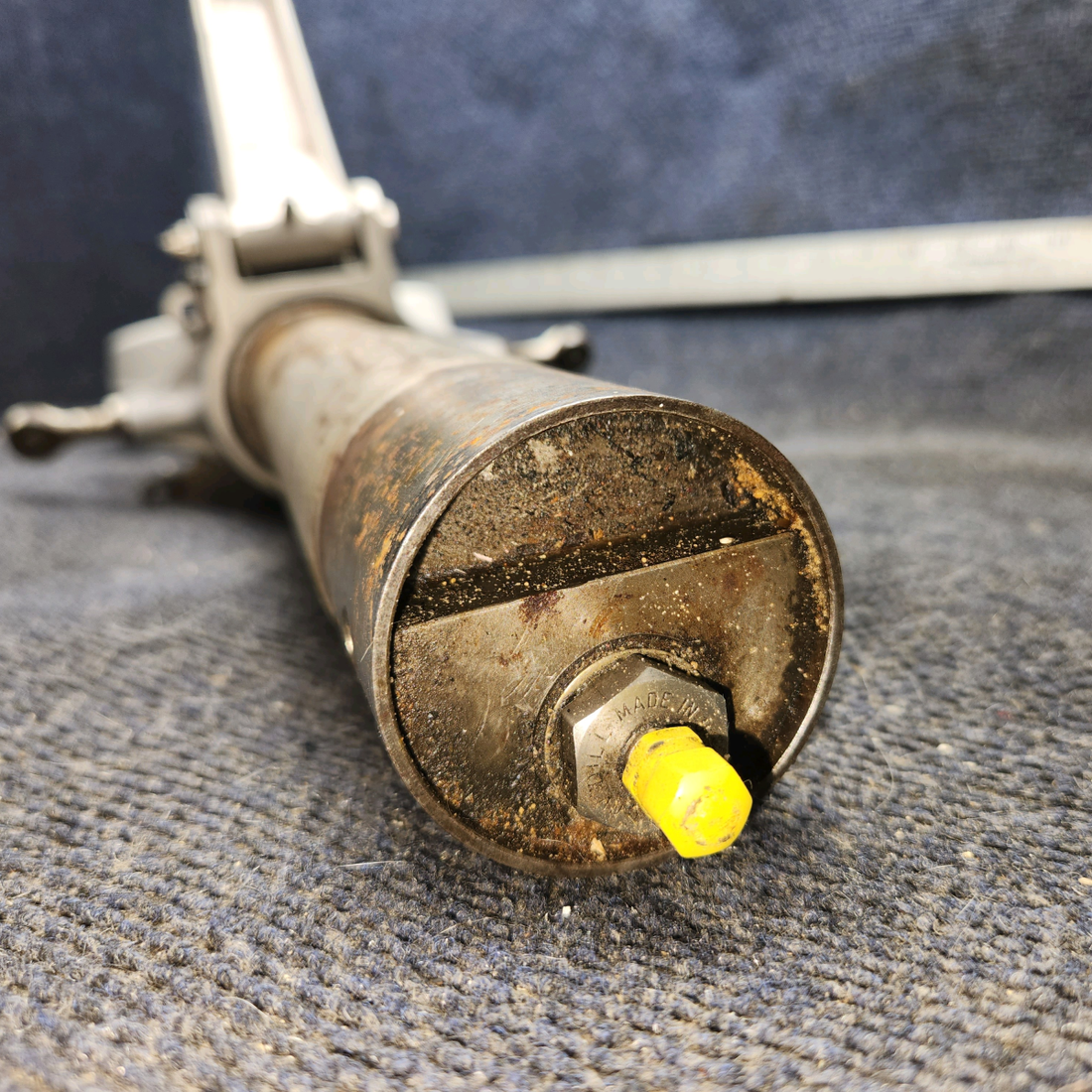 Used aircraft parts for sale, 0442504-3 cessna 150G Nose Landing Gear Strut Assembly
