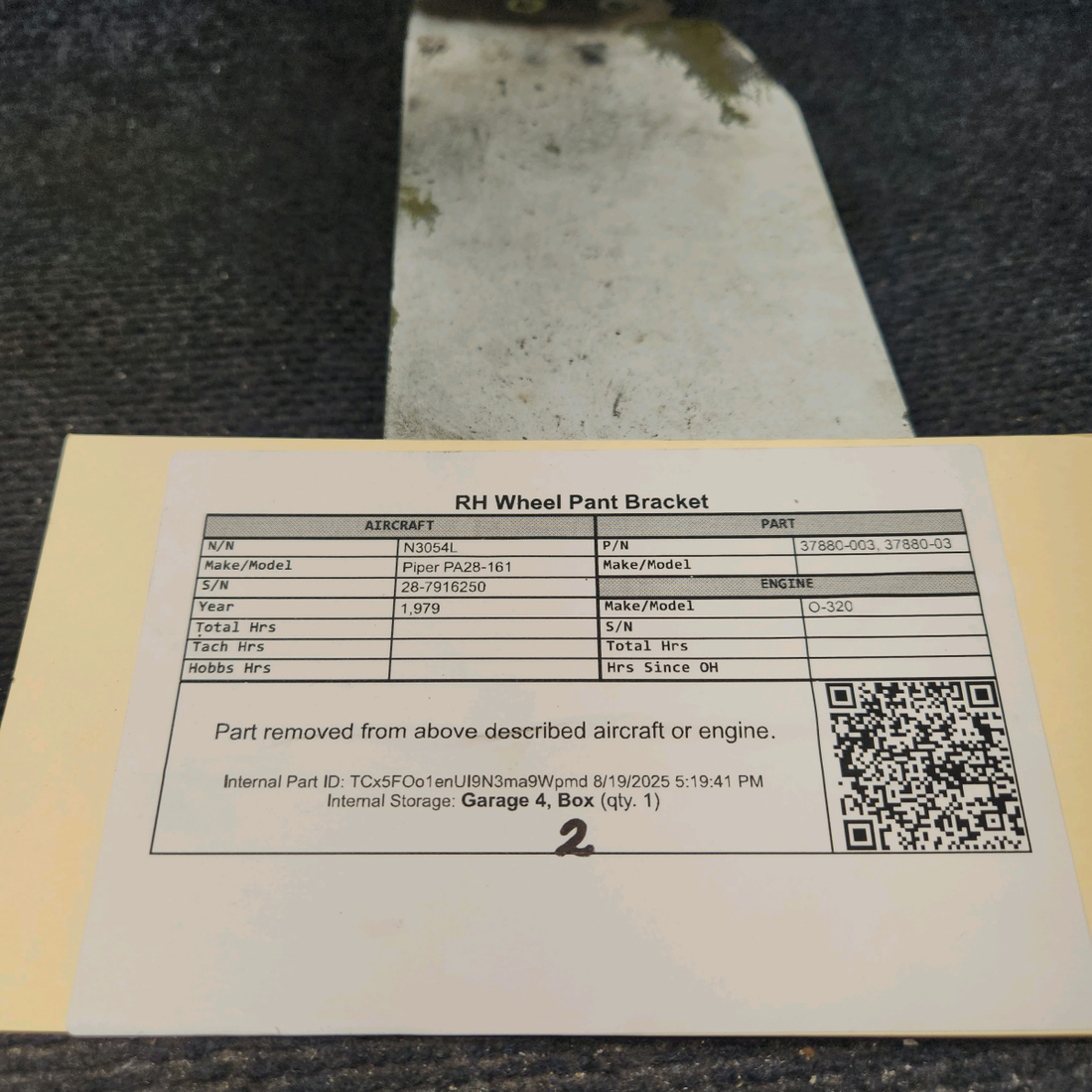 Used aircraft parts for sale, 37880-003 Piper PA28-161 Wheel Pant Bracket - RH