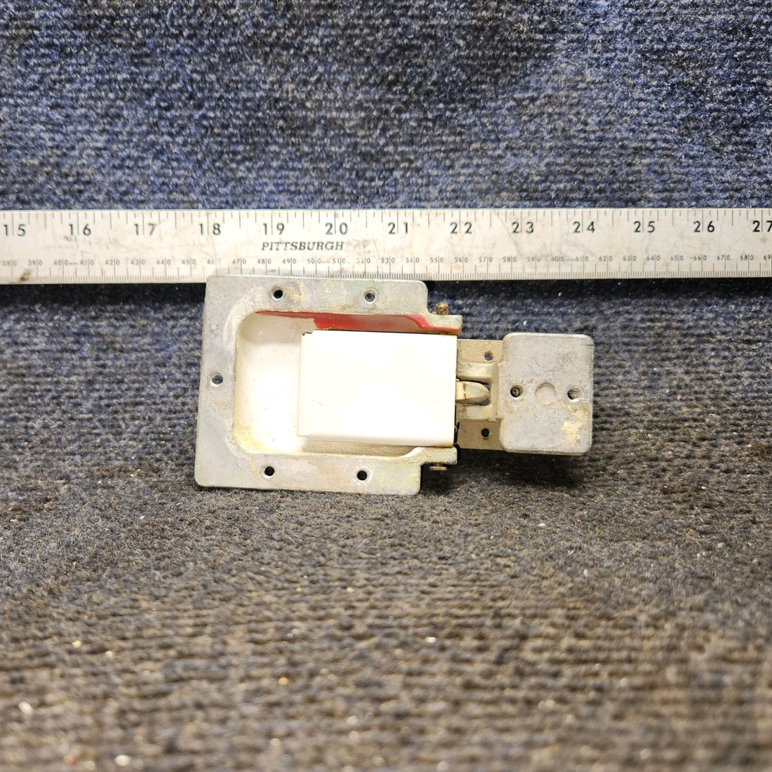 Used aircraft parts for sale, 0511258-1 cessna 150G Cabin Door Latch Housing Assembly – LH or RH