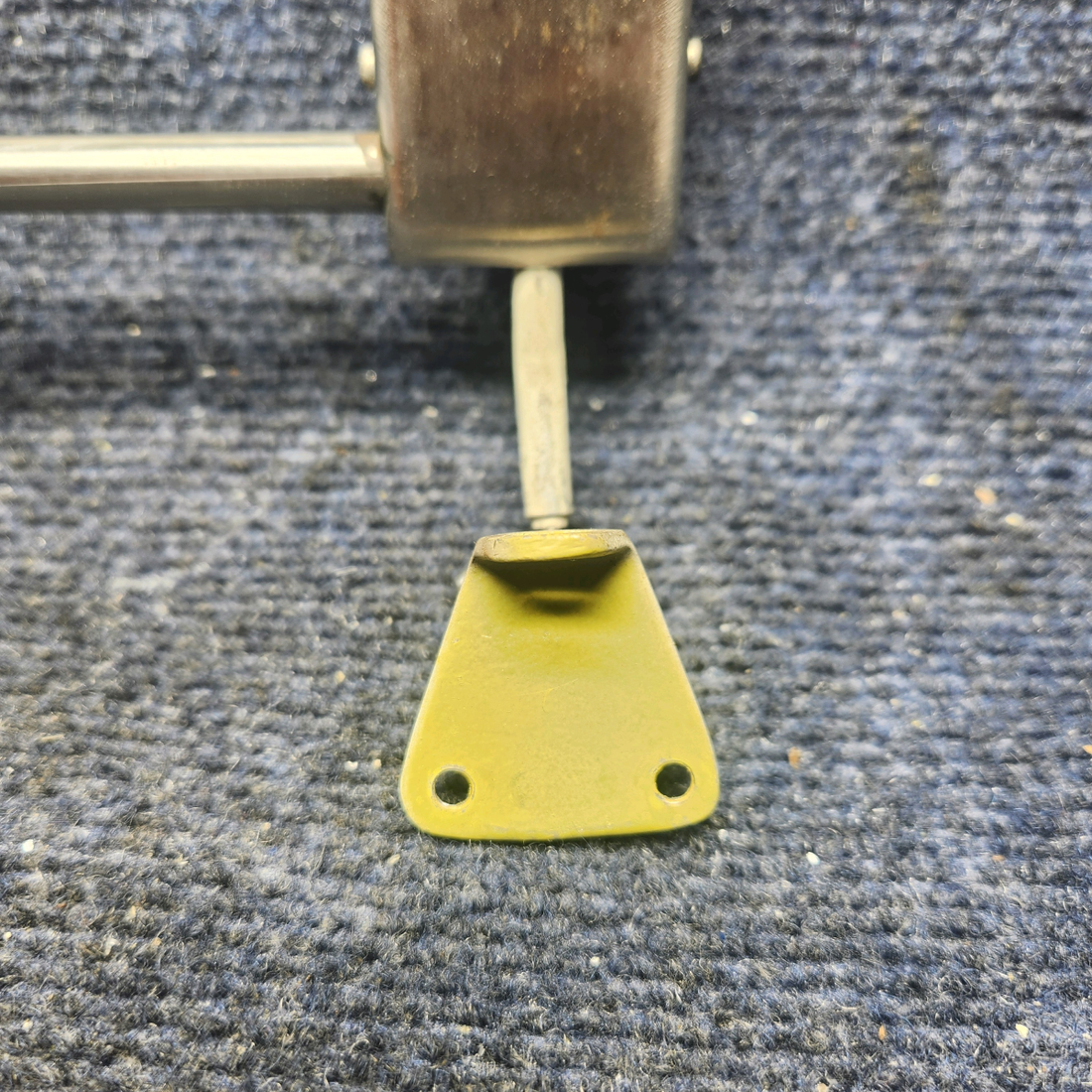 Used aircraft parts for sale, 002-430055-1 Beechcraft F33A OPENABLE WINDOW LATCH ASSEMBLY LH