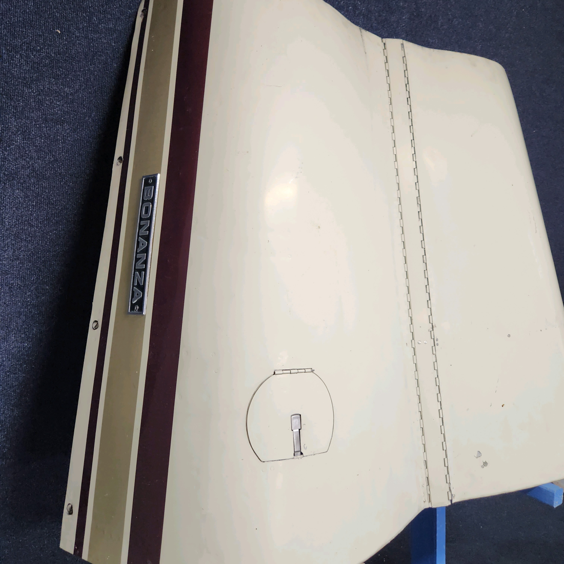 Used aircraft parts for sale, 35-910160 BEECHCRAFT F35 ENGINE COWLING ASSY W/ CENTER HINGE