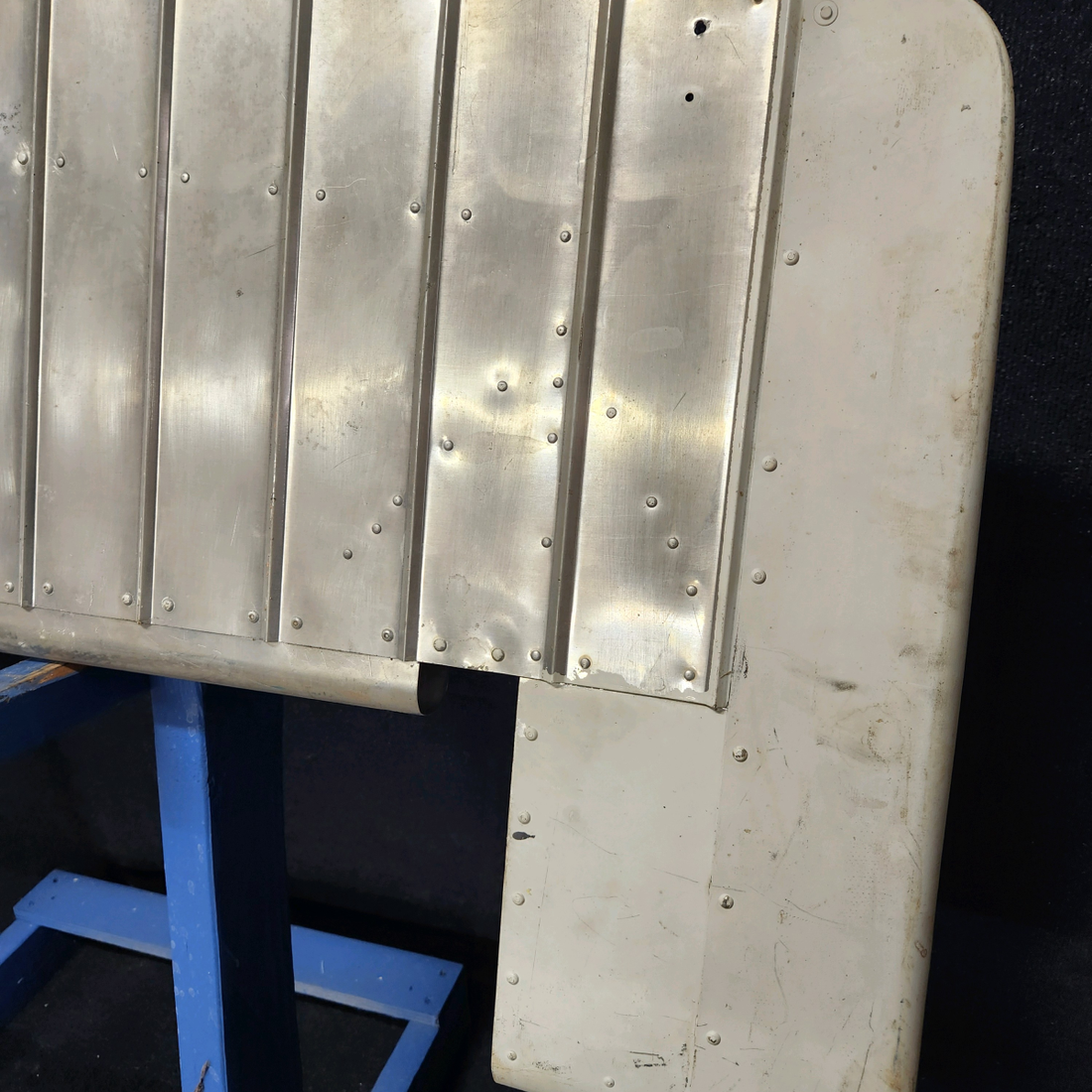 Used aircraft parts for sale, 2432000-810 Cessna  [part_model] CESSNA 172 ELEVATOR ASSEMBLY RH- NO TRIM