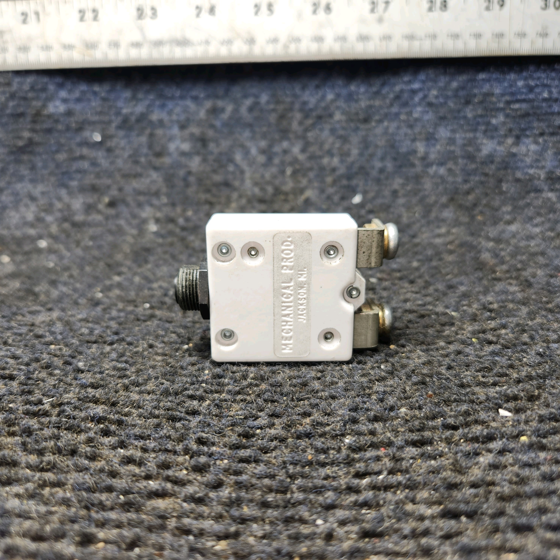 Used aircraft parts for sale, 1648-003-060 Mechanical Products Cessna 182G Push Breaker (Amps: 60)