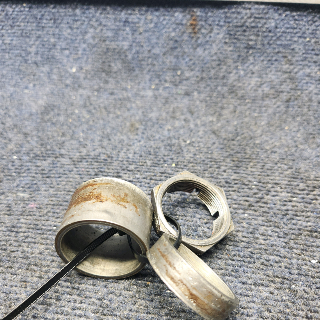 Used aircraft parts for sale, 33-810000-13 / 33-810000-15 Beechcraft F33A AXLE BUSHINGS / NUT SET MAIN GEAR