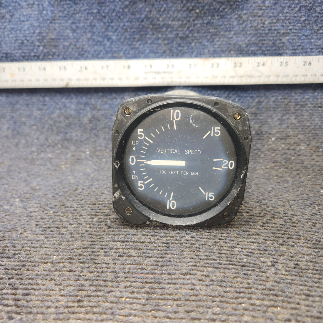 Used aircraft parts for sale, 7000 United Instruments cessna 172N Vertical Speed Indicator