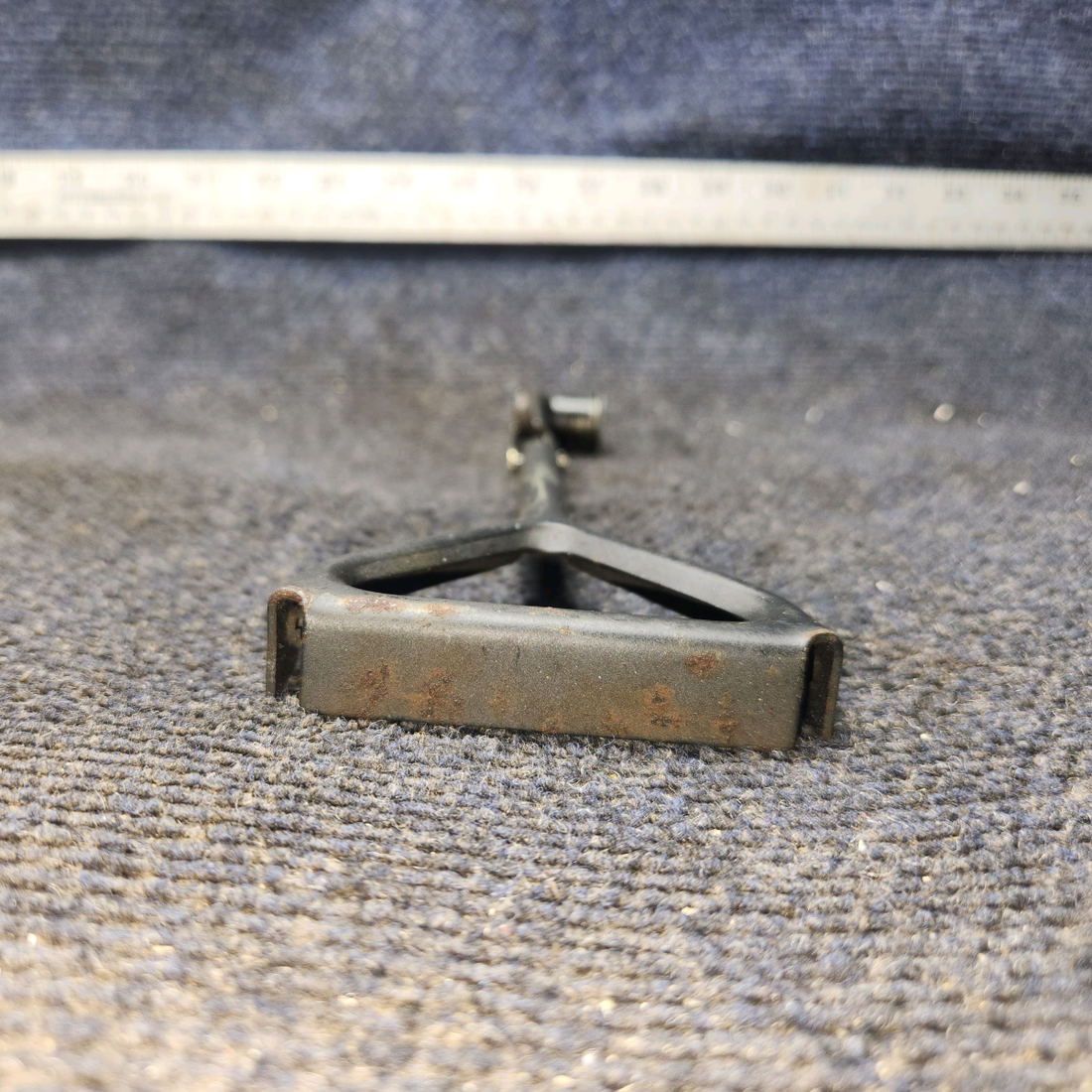 Used aircraft parts for sale, 0411563, 0511336-1 Cessna 172F Rudder Pedal Arm Assembly w/ Link