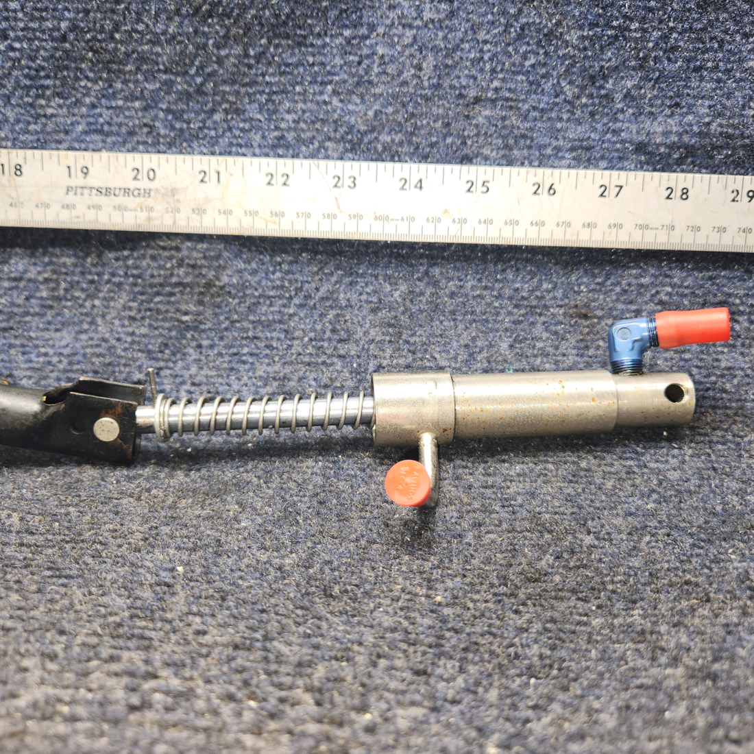 Used aircraft parts for sale, 10-22 Piper PA28-140 Brake Master Cylinder with Handle
