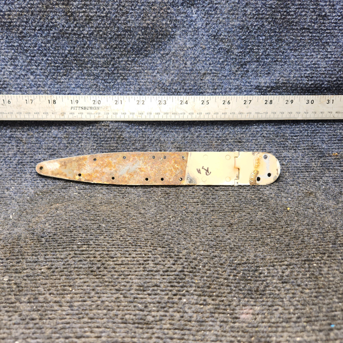 Used aircraft parts for sale, 0511280-2, 0511237-2 Cessna 172 Cabin Door Hinge Assembly Upper RH