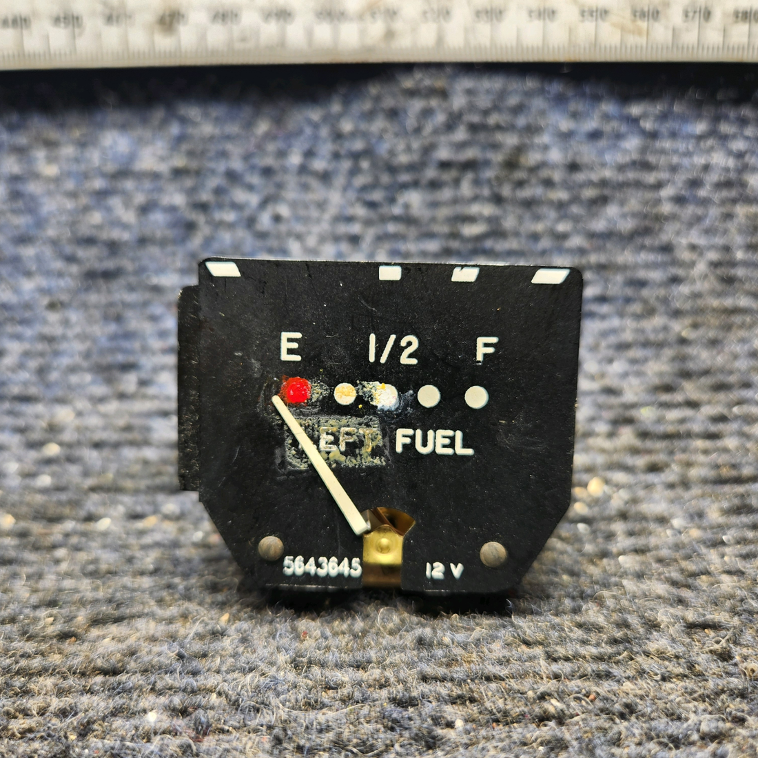 Used aircraft parts for sale, 5643645 Stewart-Warner Piper Fuel Gauge Indicator (12v)