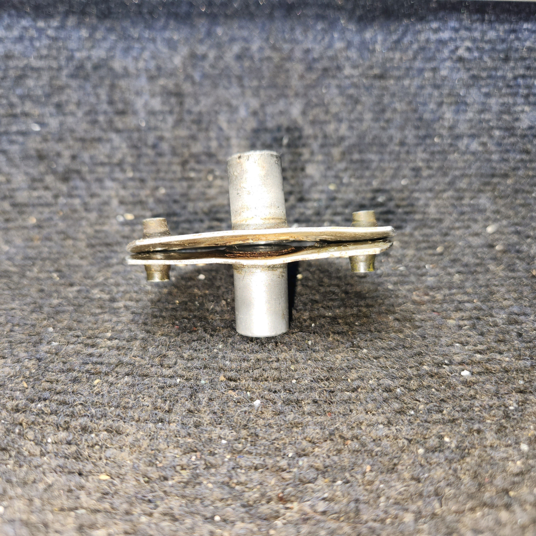 Used aircraft parts for sale, 0322526-6 Cessna 182G Fuel Tank Drain Adapter
