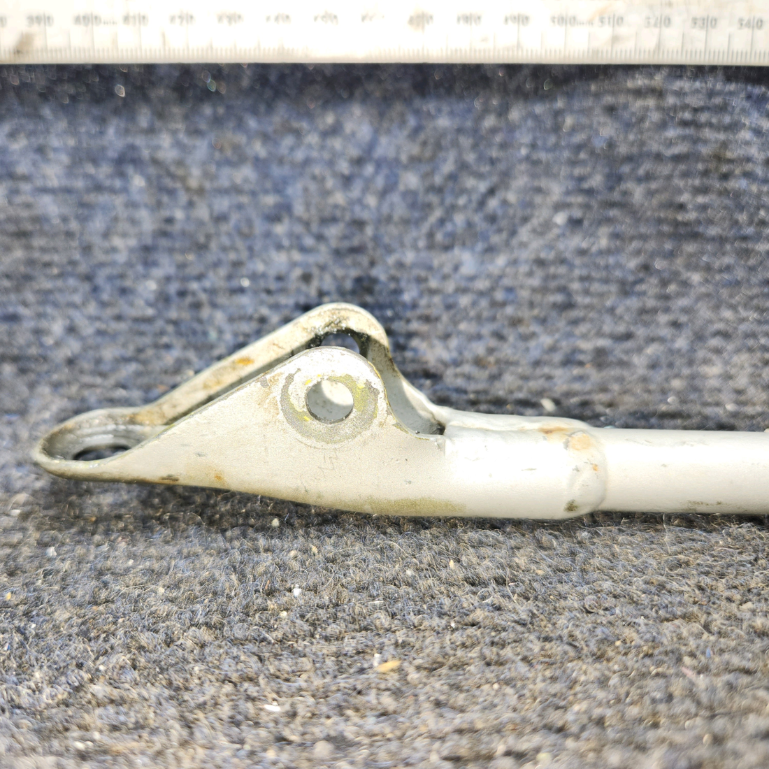 Used aircraft parts for sale, 45-815003-1 Beechcraft 35-33 Landing Gear Door Actuator Assembly – RH