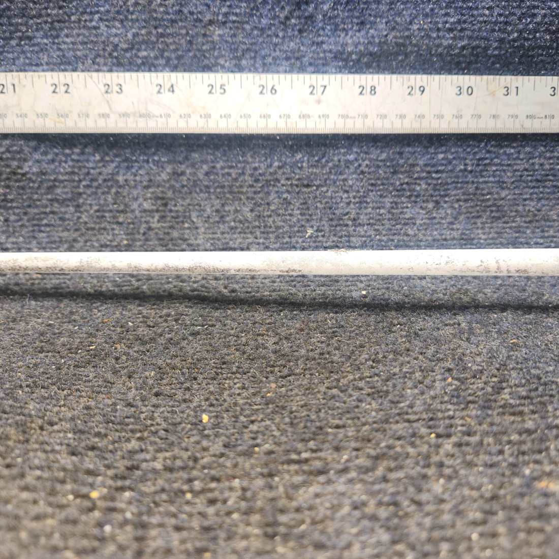 Used aircraft parts for sale, CI-121 Comant CI-121 Cessna 172F VHF Communication Antenna - Chipped Paint